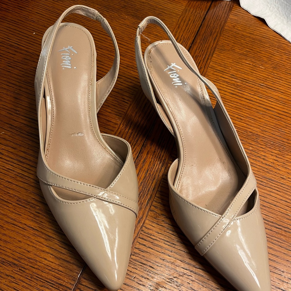 Fioni Women's Beige Slingback Shoes Size 8